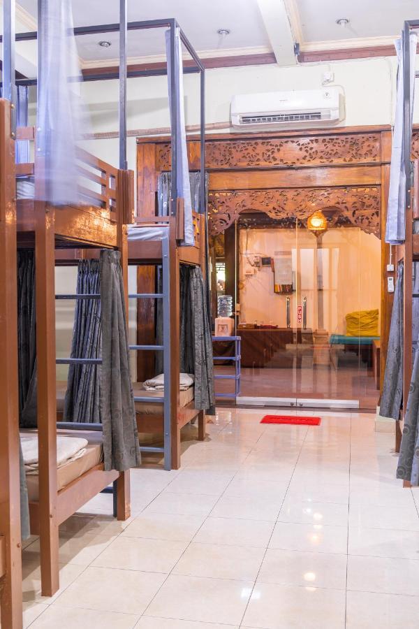 Bamboo Ubud Hostel מראה חיצוני תמונה